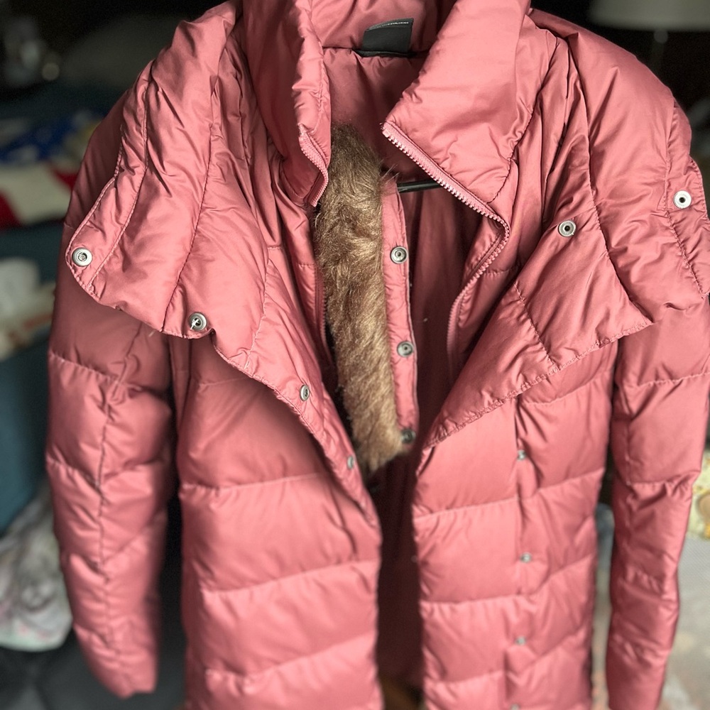 The North Face Women's Pink Puffer Jacket - Picture 6 of 6